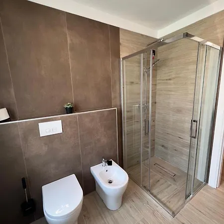 Cinque Terre Hub 10 شقة *